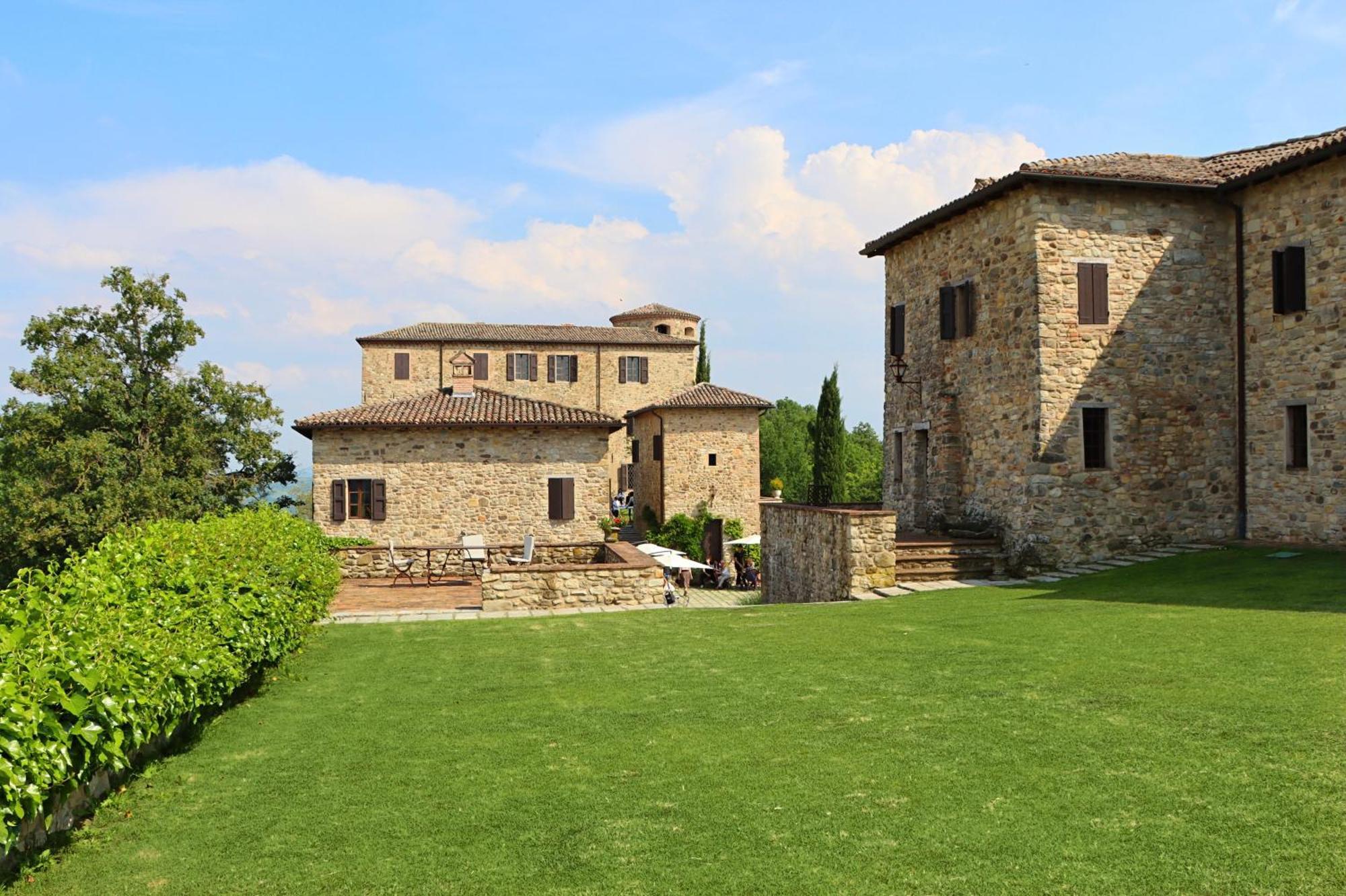 Castello Di Viano Villa Exterior photo